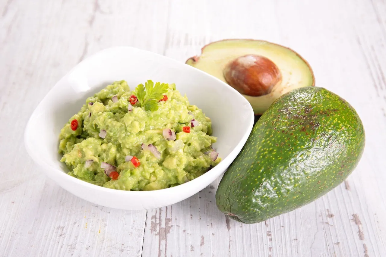 składniki na domowe guacamole