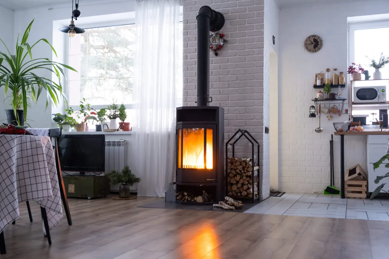 Zdjęcie Jak zamontować kominek? Krok po kroku do samodzielnej instalacji