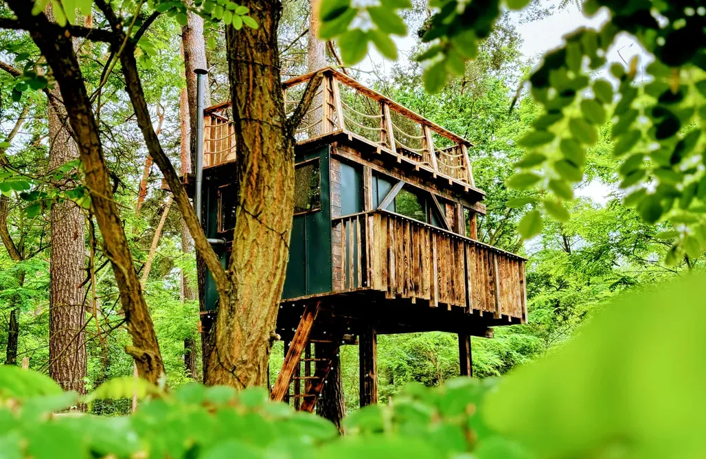 Por&oacute;wnanie typ&oacute;w nocleg&oacute;w Jezioro Sławskie