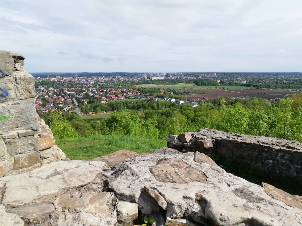 Ruiny zamku Tarnowskich Góra Świętego Marcina widok