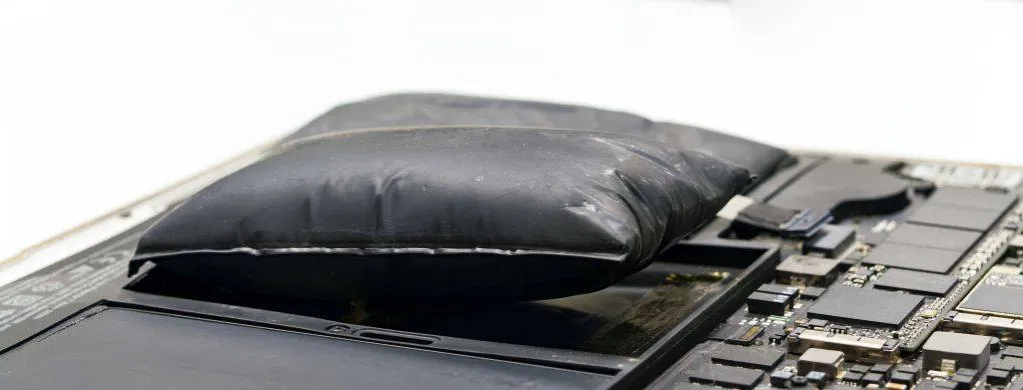 spuchnięta bateria macbook air