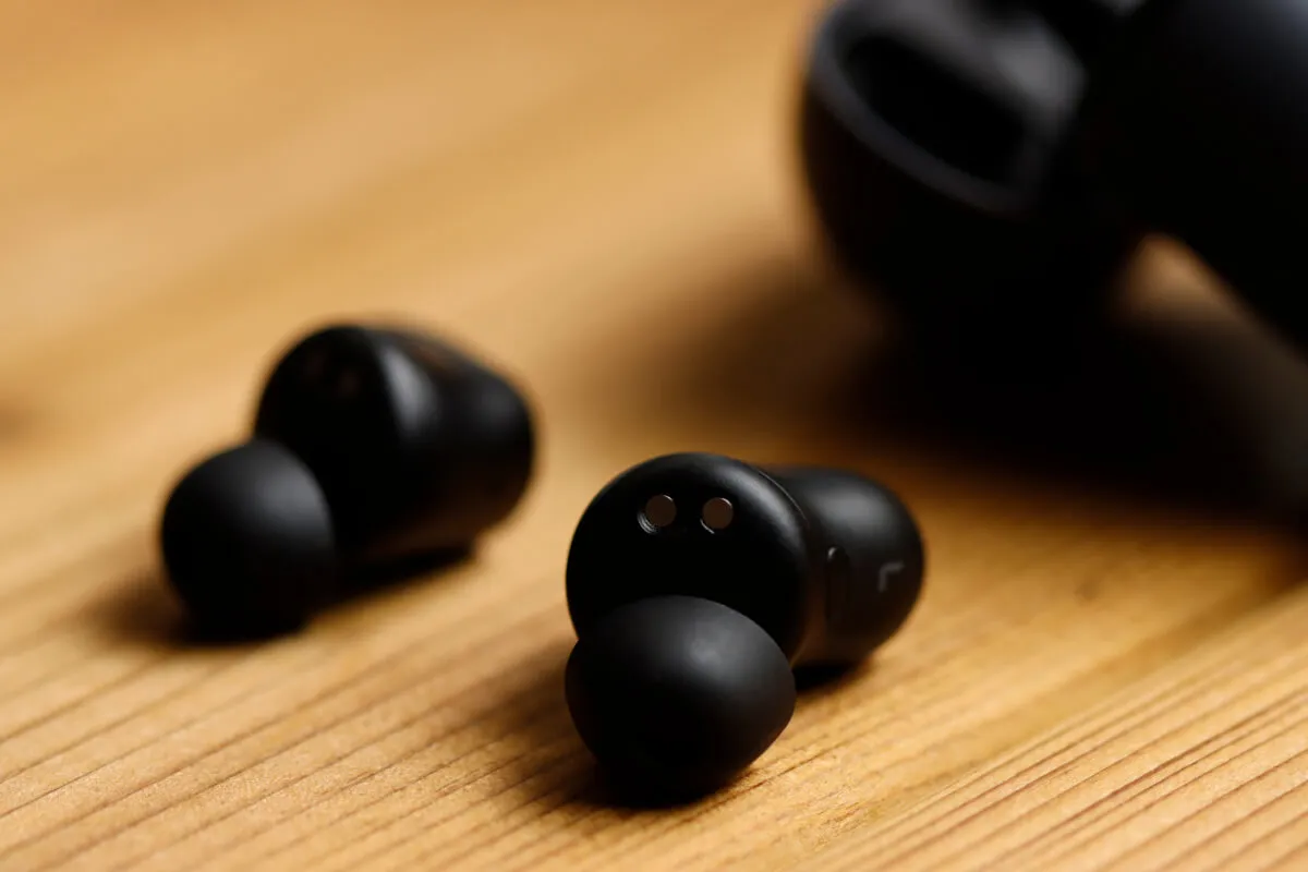 czyszczenie słuchawek bezprzewodowych