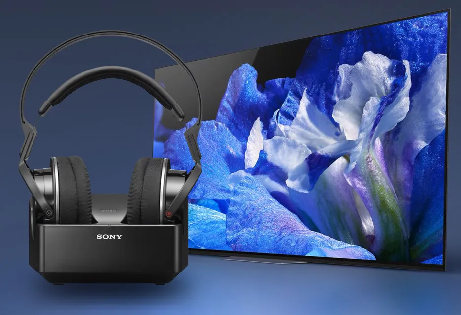 słuchawki bluetooth podłączone do telewizora