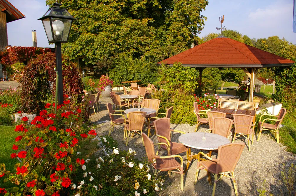 Weinstadl Rimmele Hagnau gem&uuml;tlicher Garten