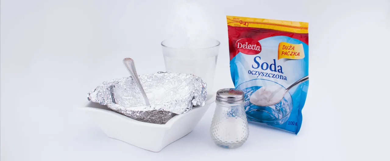 domowy płyn do czyszczenia srebra folia soda