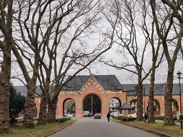 Cmentarz Centralny w Szczecinie Brama Gł&oacute;wna