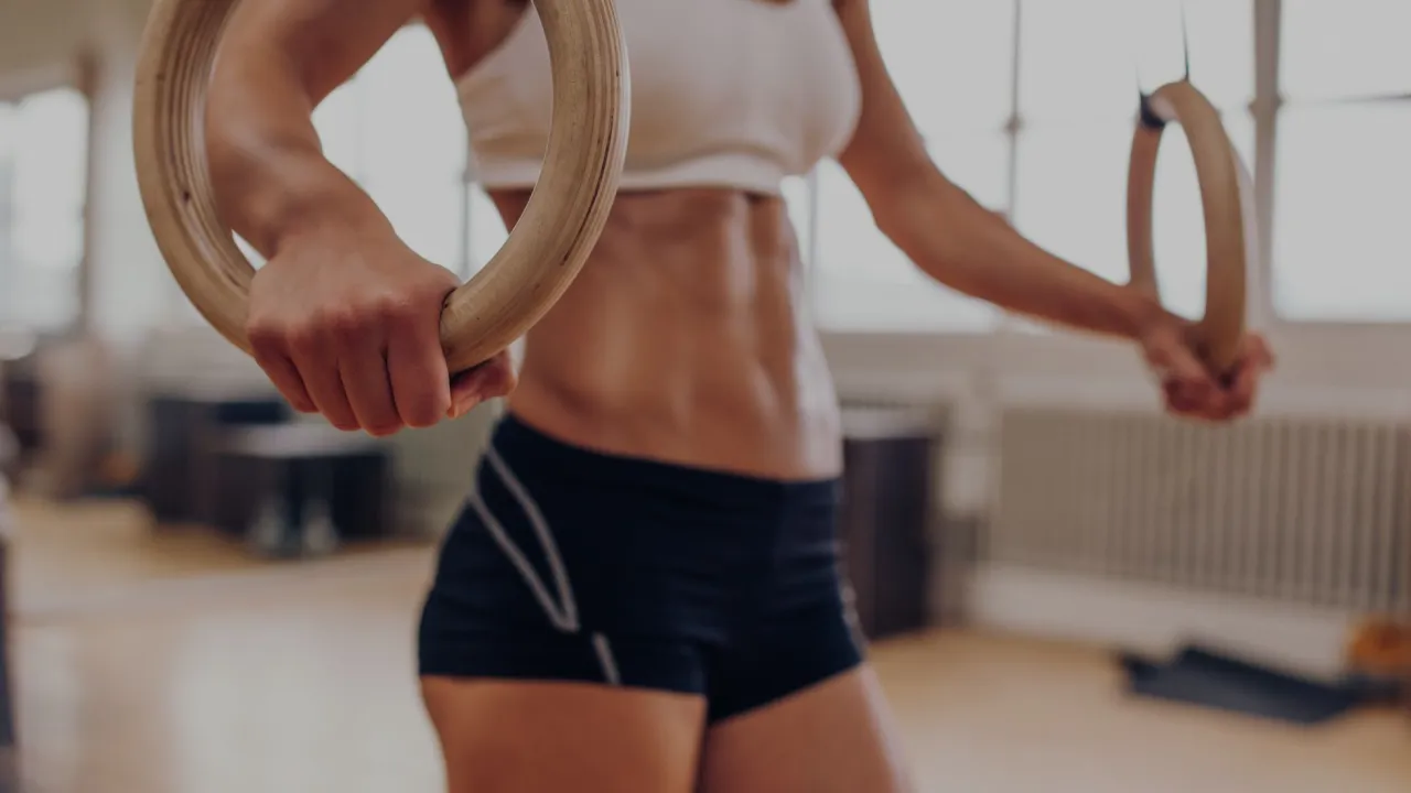 Tabela porównawcza kosztów CrossFit vs siłownia