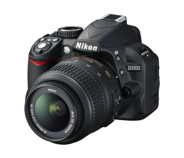 Nikon D3100 z obiektywem AF-S