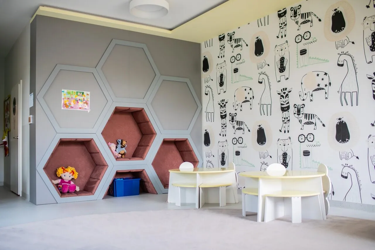 Bezpieczny i nowoczesny żłobek wnętrze