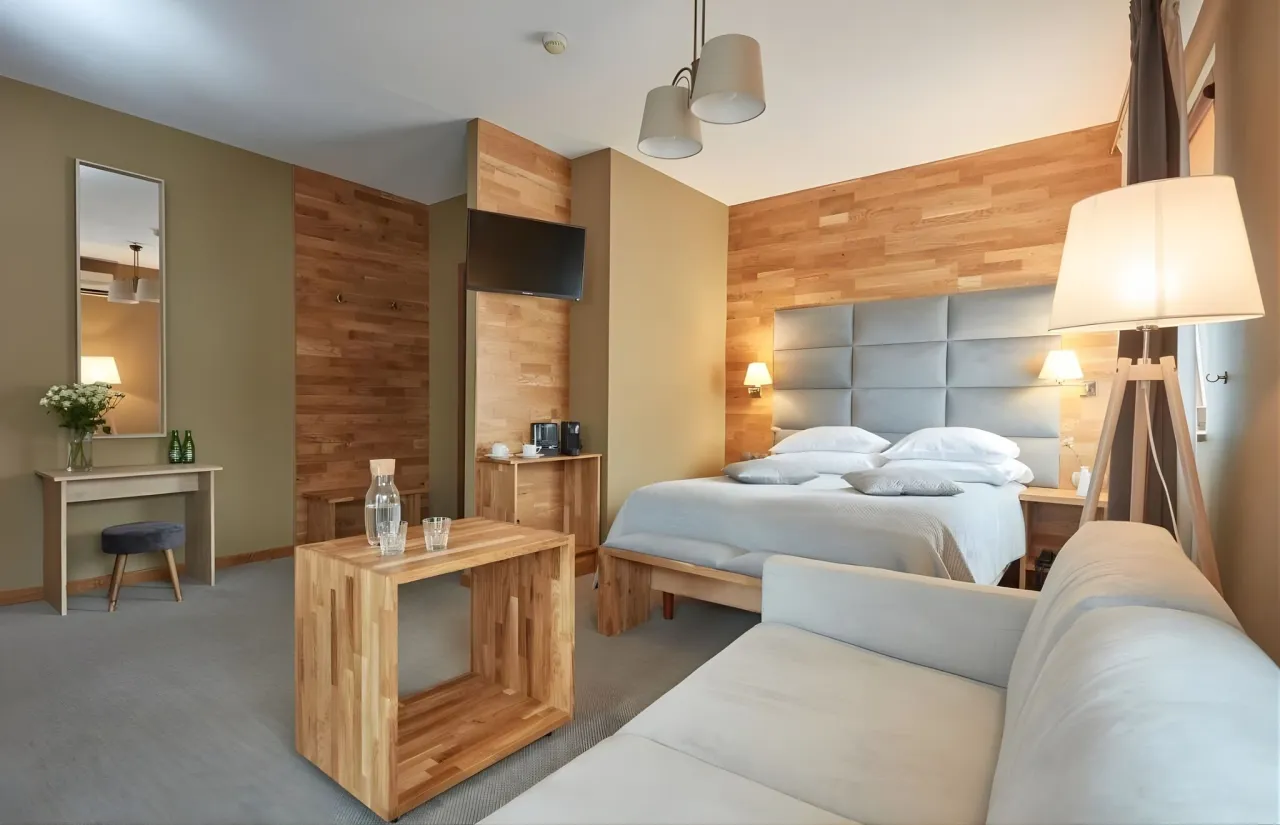 typy nocleg&oacute;w Krak&oacute;w hotel hostel apartament