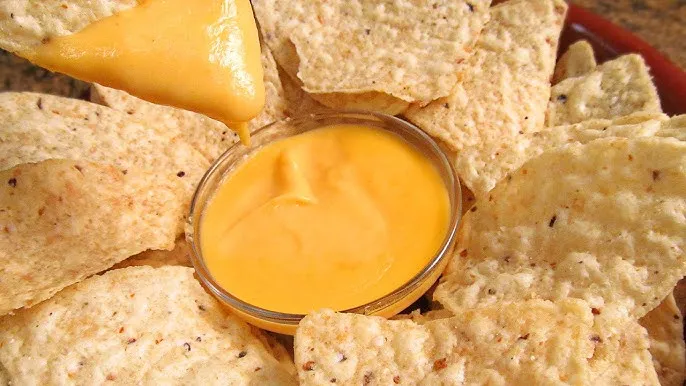Queso fundido casero para nachos