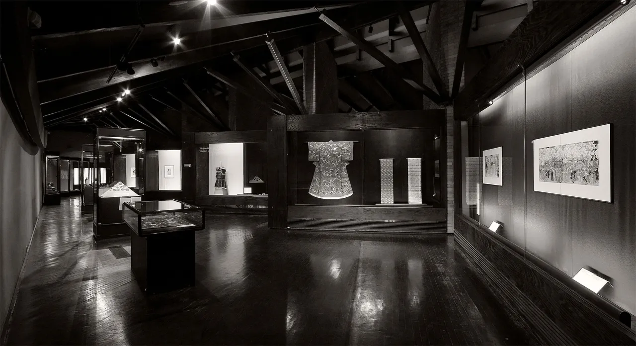 Muzeum Manggha Krak&oacute;w z zewnątrz