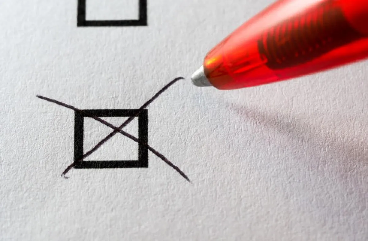 czerwone x na liście błęd&oacute;w w dokumencie