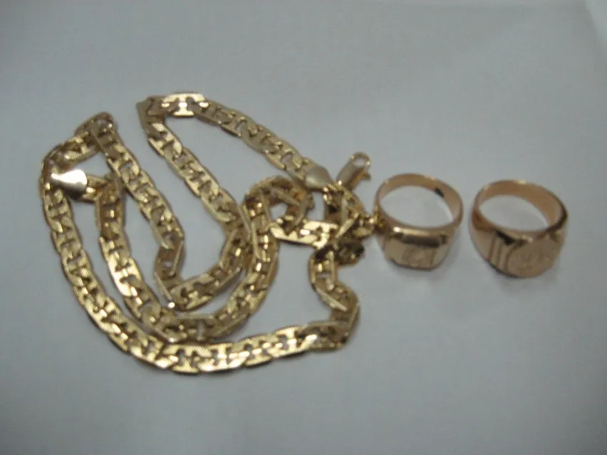 Podr&oacute;bki złota, tombak, fałszywa biżuteria