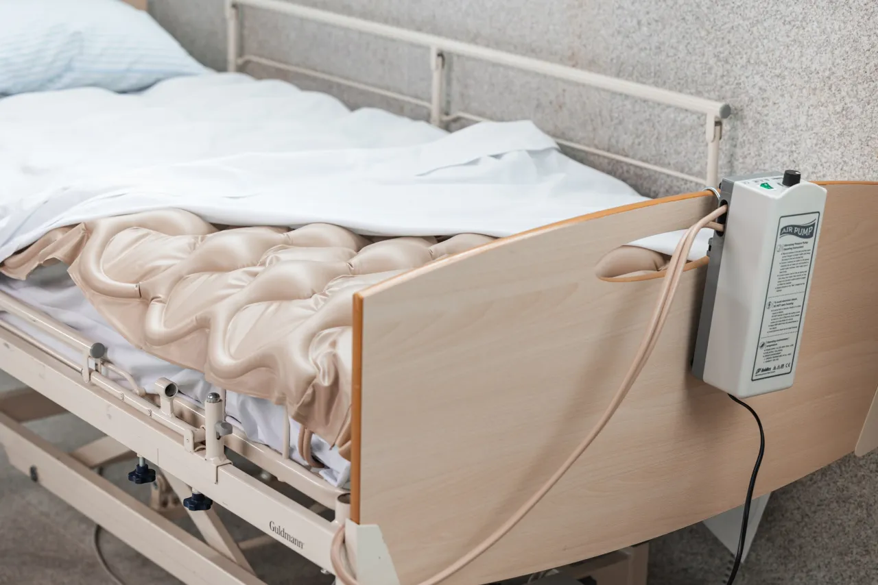 materac przeciwodleżynowy instrukcja montażu