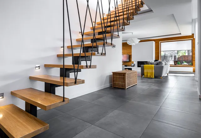 różne wykończenia schodów wewnętrznych inspiracje