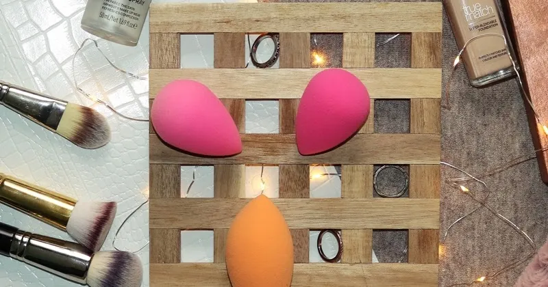 gąbka do makijażu sucha mokra por&oacute;wnanie