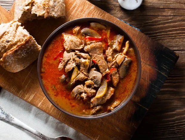 najczęstsze problemy z zupą gulaszową twarde mięso rzadka zupa