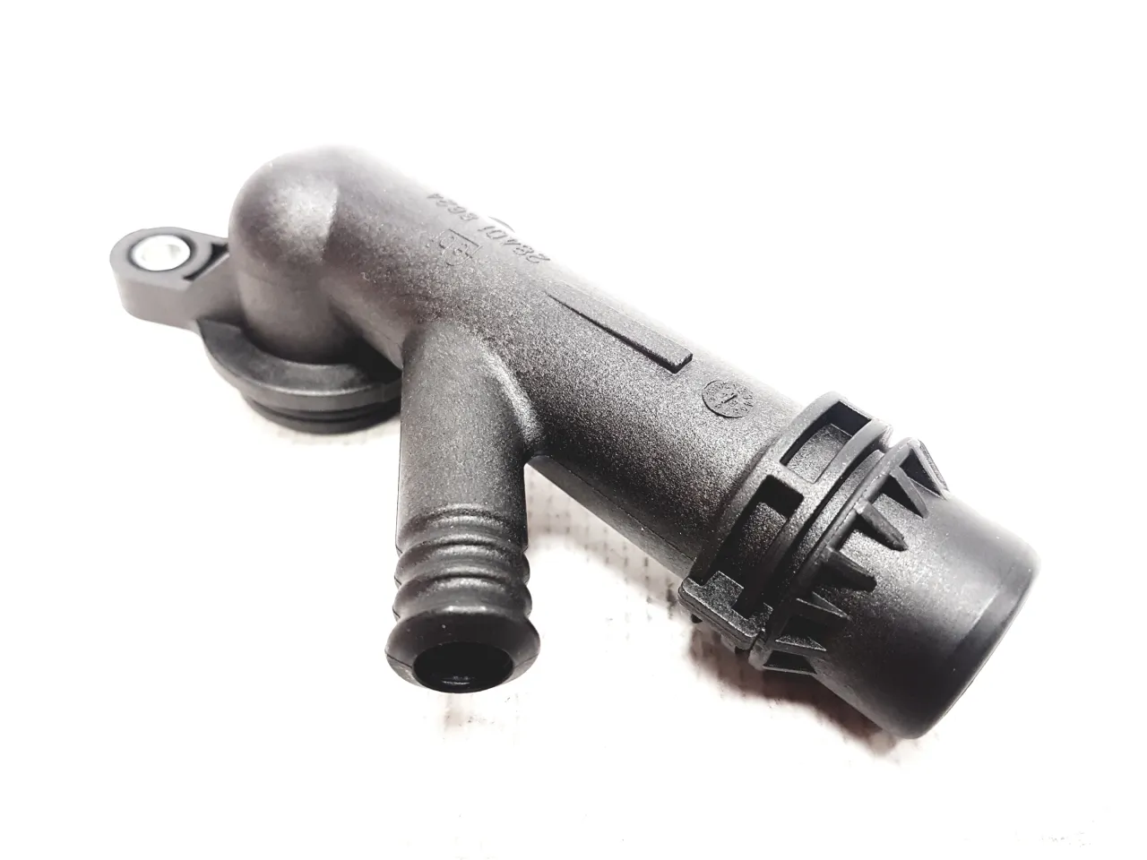 BMW E46 króciec wody plastik aluminium porównanie