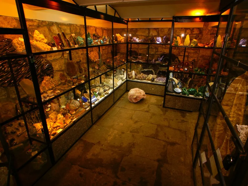 Muzeum Mineralogiczne Szklarska Poręba wnętrze