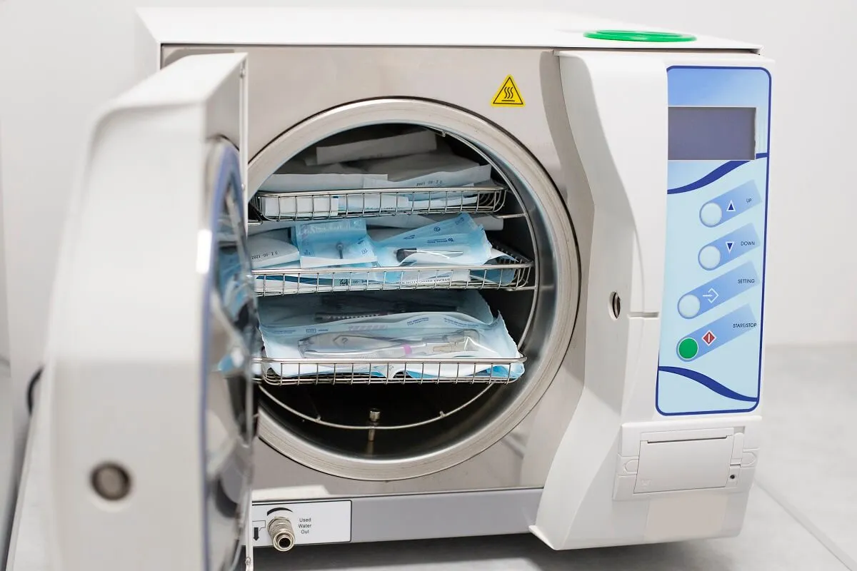 profesjonalny gabinet podologiczny sterylne narzędzia