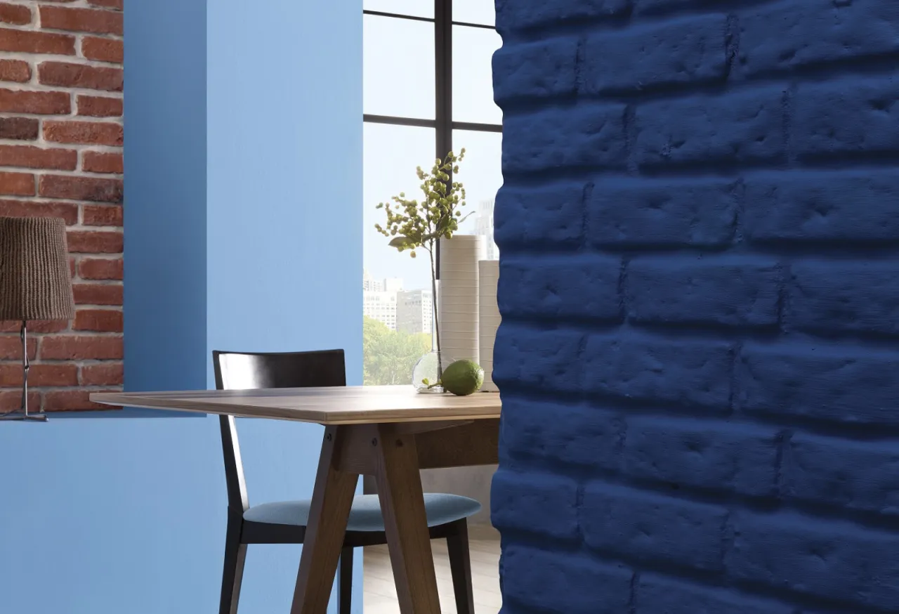 Rodzaje farb do ścian por&oacute;wnanie