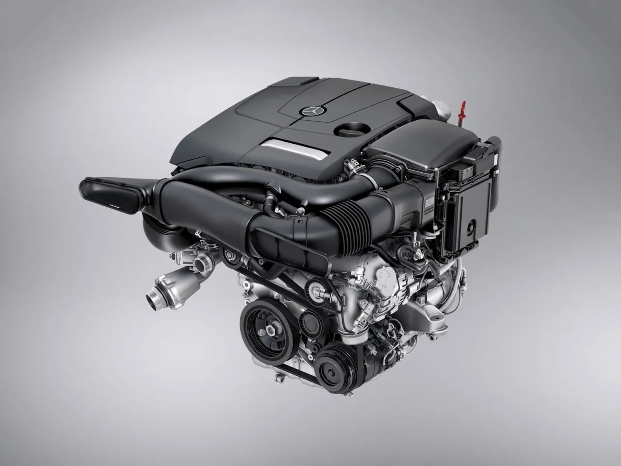 Nowoczesny silnik Mercedesa. Zastanawiasz się, ile kosztuje swap silnika? Ten potężny agregat to serce wielu aut.