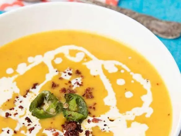 zupa dyniowa z serem feta lub chorizo