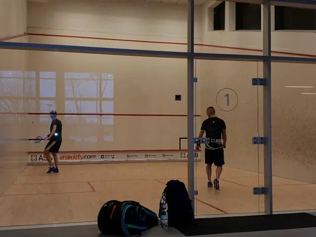 Squash Zone Club Olsztyn wnętrze korty