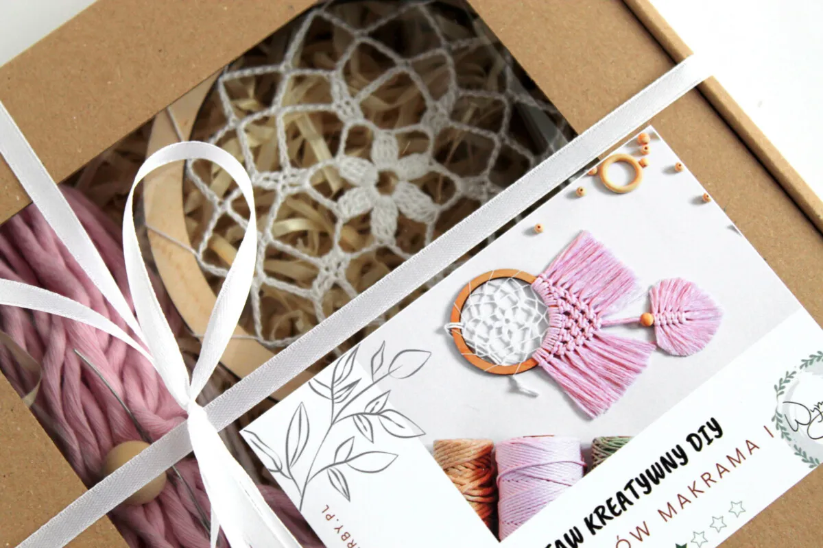 różne rodzaje zestawów kreatywnych DIY dla dorosłych