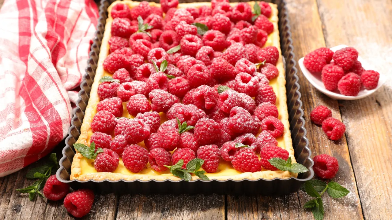 owoce obtoczone w mące do ciasta