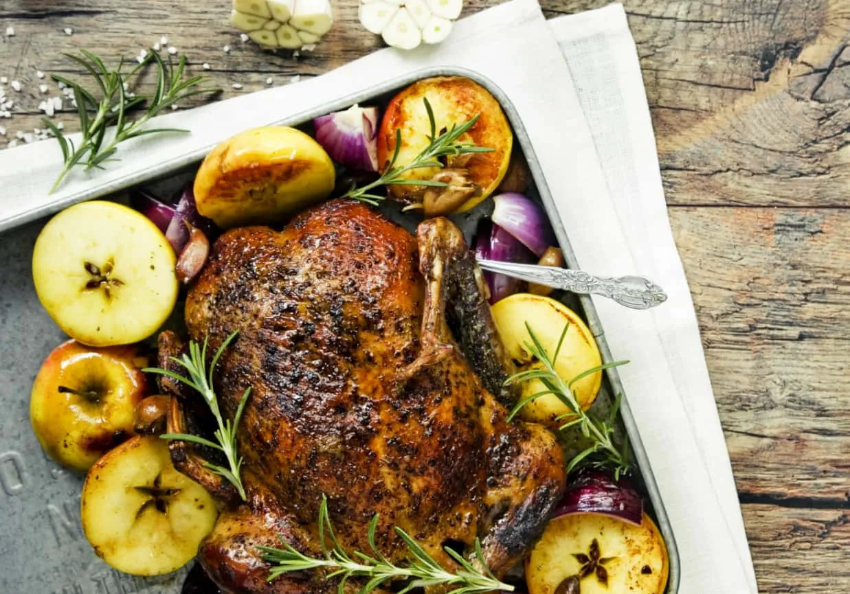 pieczona kaczka z jabłkami