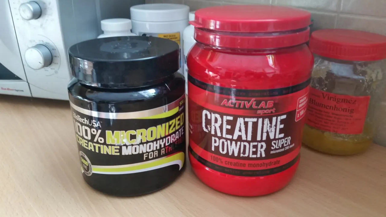 Monohydrat kreatyny r&oacute;żne opakowania