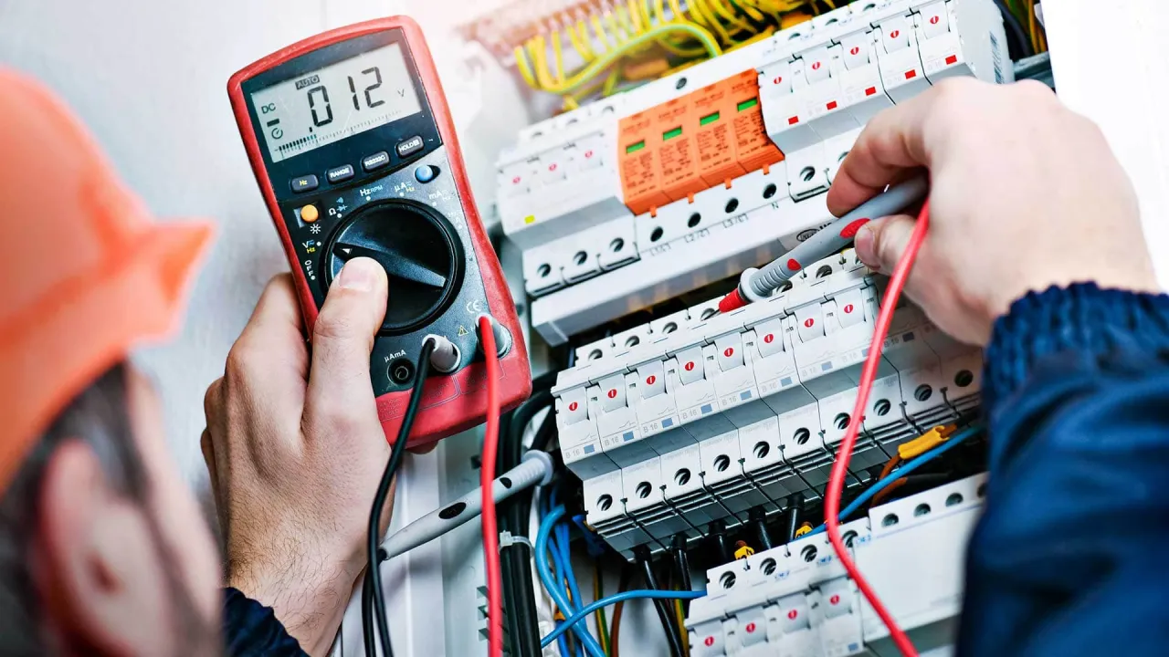 elektryk z miernikiem uprawnienia sep