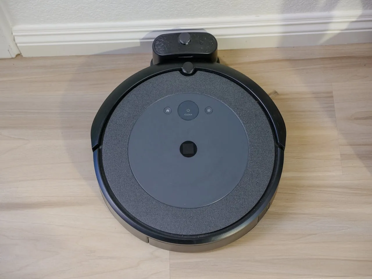 iRobot Roomba serie i j s por&oacute;wnanie