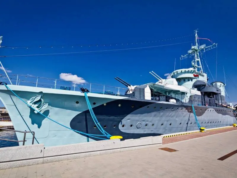 Gdynia Skwer Kościuszki Dar Pomorza Błyskawica