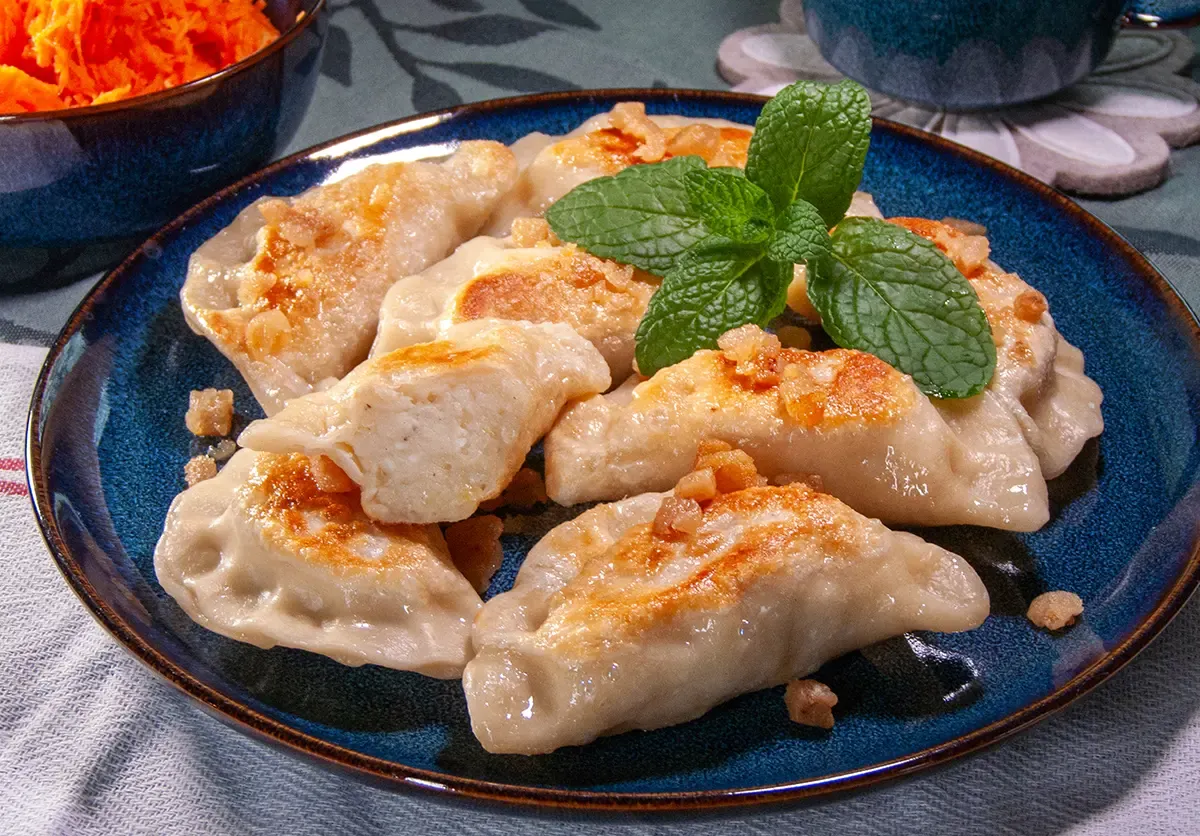 Gotowe pierogi na talerzu
