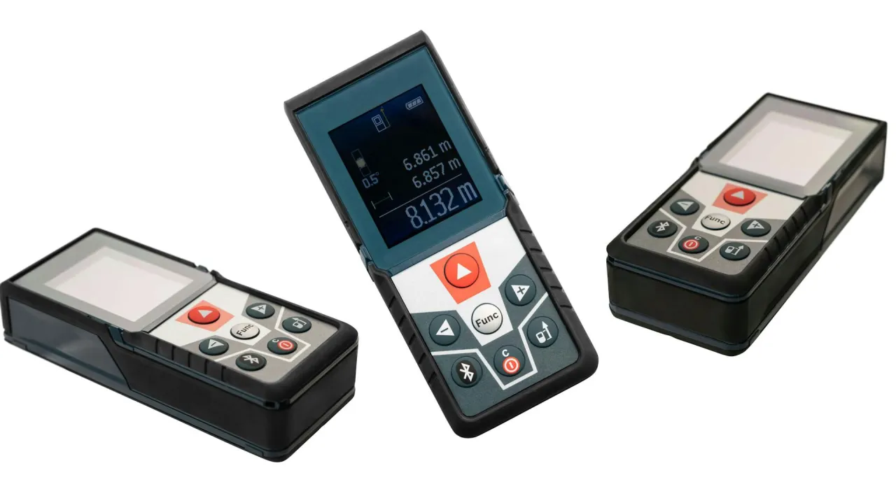 Dalmierz laserowy i teodolit