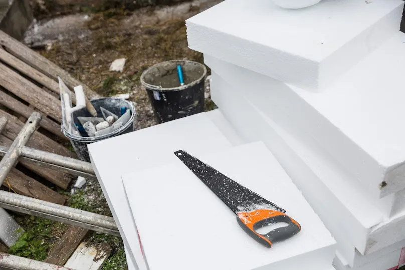 ocieplanie budy dla psa styropianem