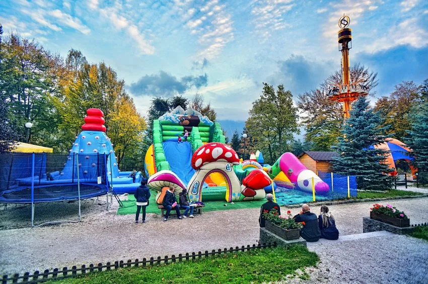 Szklarska Poręba atrakcje dla dzieci, Park Rozrywki Esplanada, Dinopark