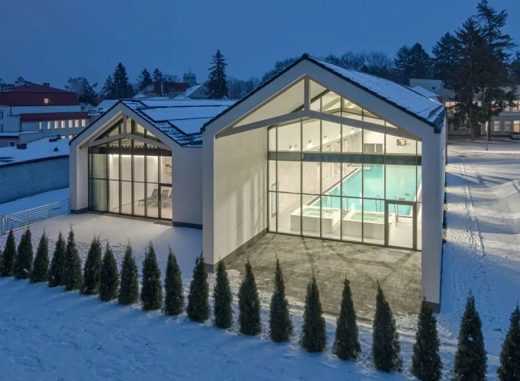 Sanatorium Gryf Połczyn Zdr&oacute;j budynek park zdrojowy