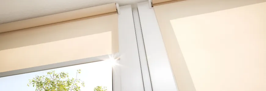 Zdjęcie Jaki kolor rolet chroni przed słońcem? Odkryj najlepsze wybory