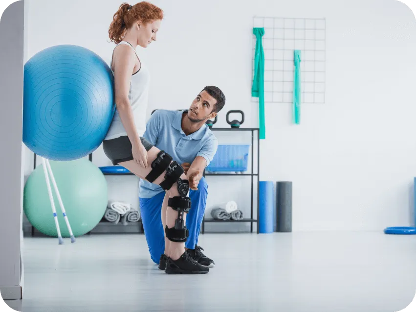 Zdjęcie Ile trwa rehabilitacja po endoprotezie kolana? Poznaj prawdę o czasie regeneracji