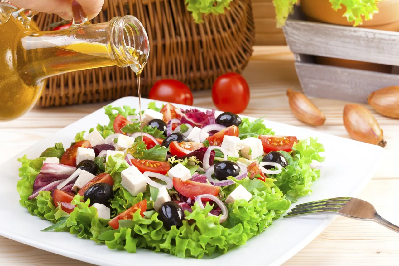 Zdjęcie Jaka sałata do sałatki greckiej, aby uniknąć nudnych smaków?