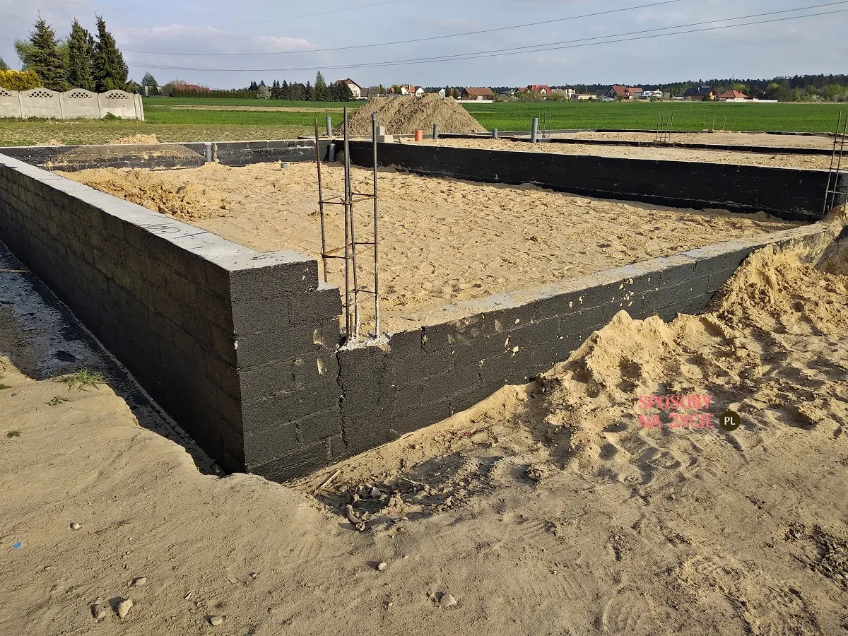 Zdjęcie Jaki cement na fundament: wybierz odpowiedni rodzaj dla trwałości