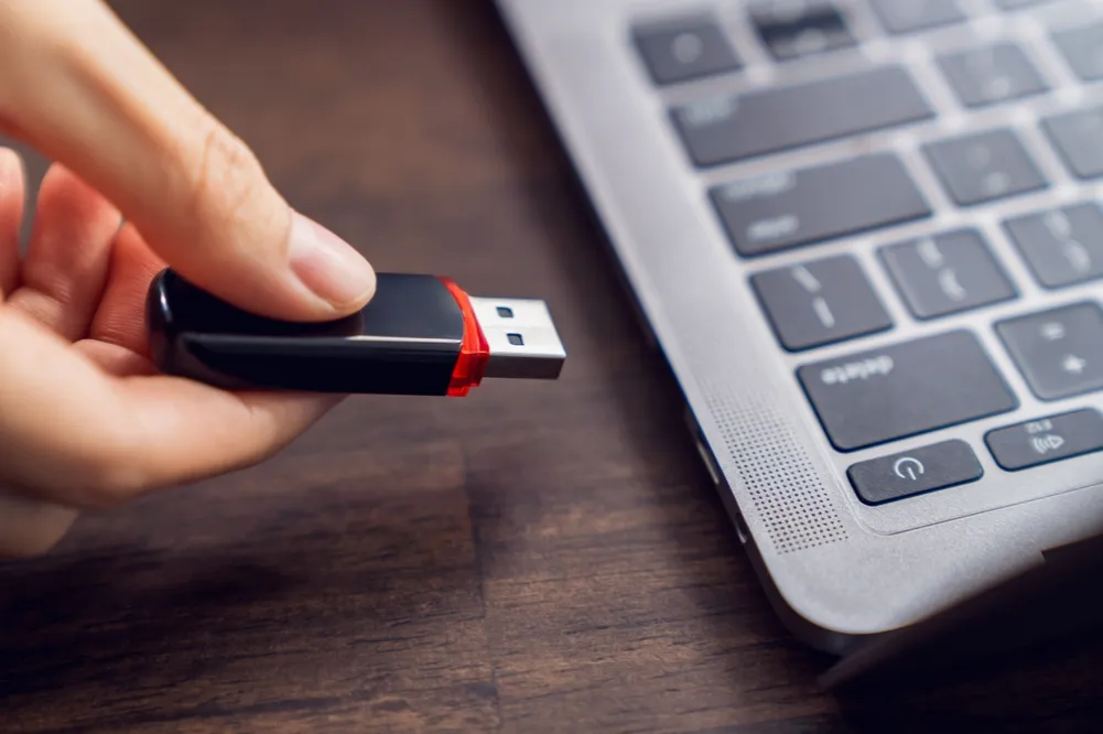 Zdjęcie Jakiego pendrive kupić, aby uniknąć rozczarowania i zaoszczędzić?