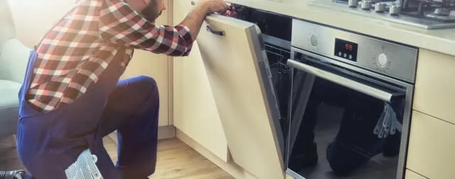 Zdjęcie Samodzielna zabudowa zmywarki: Praktyczny poradnik krok po kroku