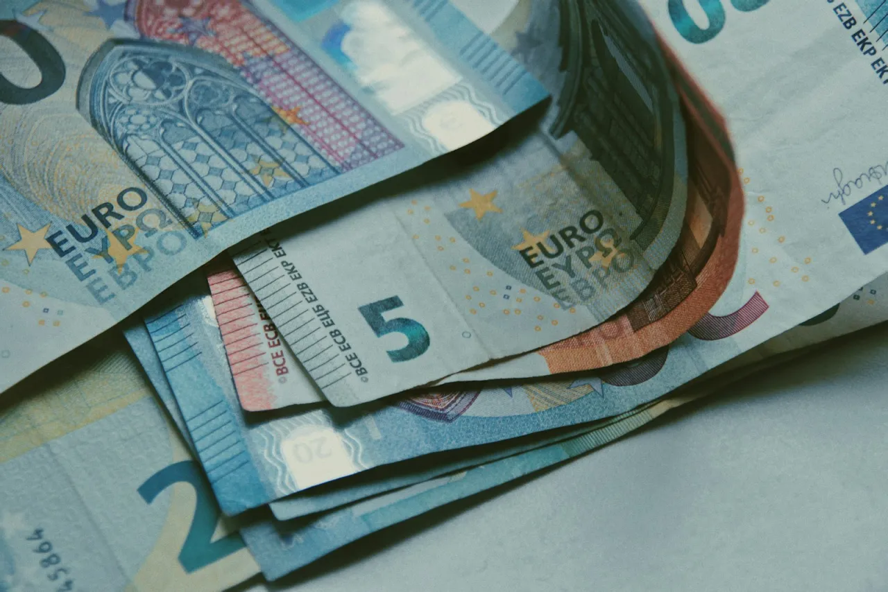 Zdjęcie Jaką walutą płacimy na Cyprze: Euro czy lira turecka? Ważne informacje