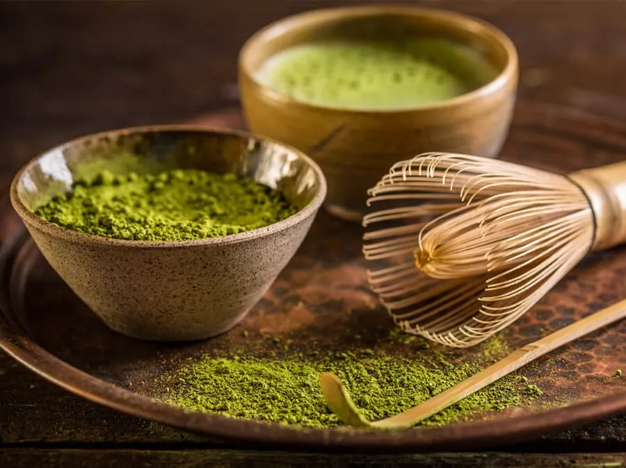 Zdjęcie Czy matcha pobudza tak jak kawa? Odkryj różnice i efekty