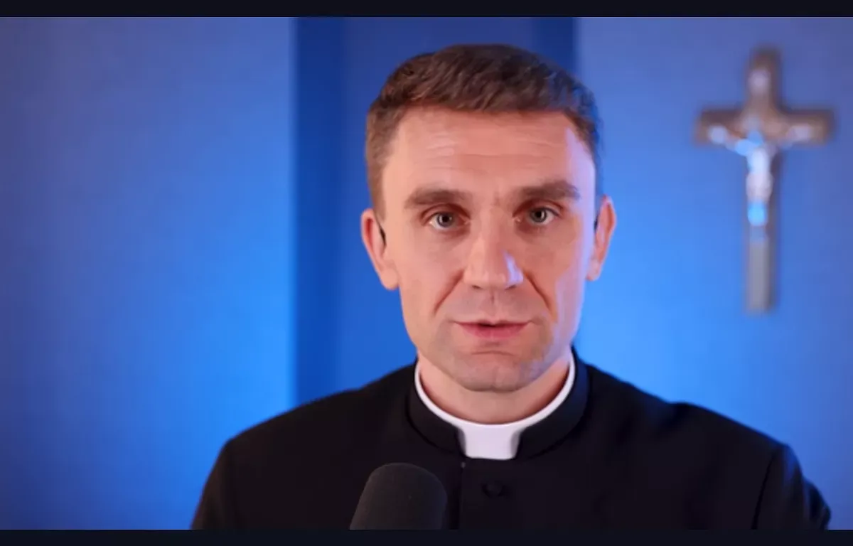 Zdjęcie Czy można odmawiać różaniec na leżąco? Odpowiedzi na wątpliwości
